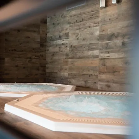 Pomorze - Basen, Parking, Fitness كولوبرزيغ